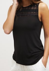 Even&Odd Top - black