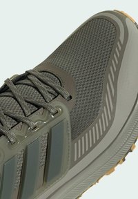 adidas Performance ULTRABOUNCE BOUNCE - Scarpe da trail running - olive