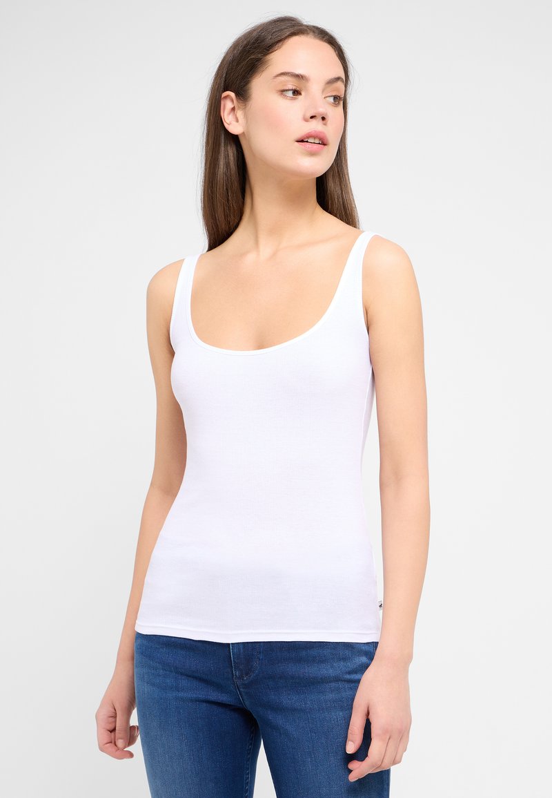 Witte katoenen tanktop met een ronde hals, slim fit en smalle bandjes; naadloos ontwerp, zachte textuur en subtiele stiksels aan de zoom.