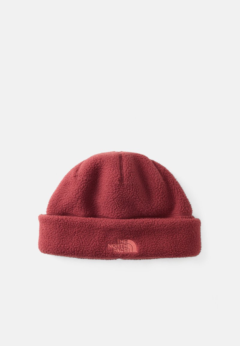Berretto in pile di colore rosso scuro con risvolto. Caratterizzato da un ricamo del logo in una tonalità più chiara sul davanti. Tessuto testurizzato.