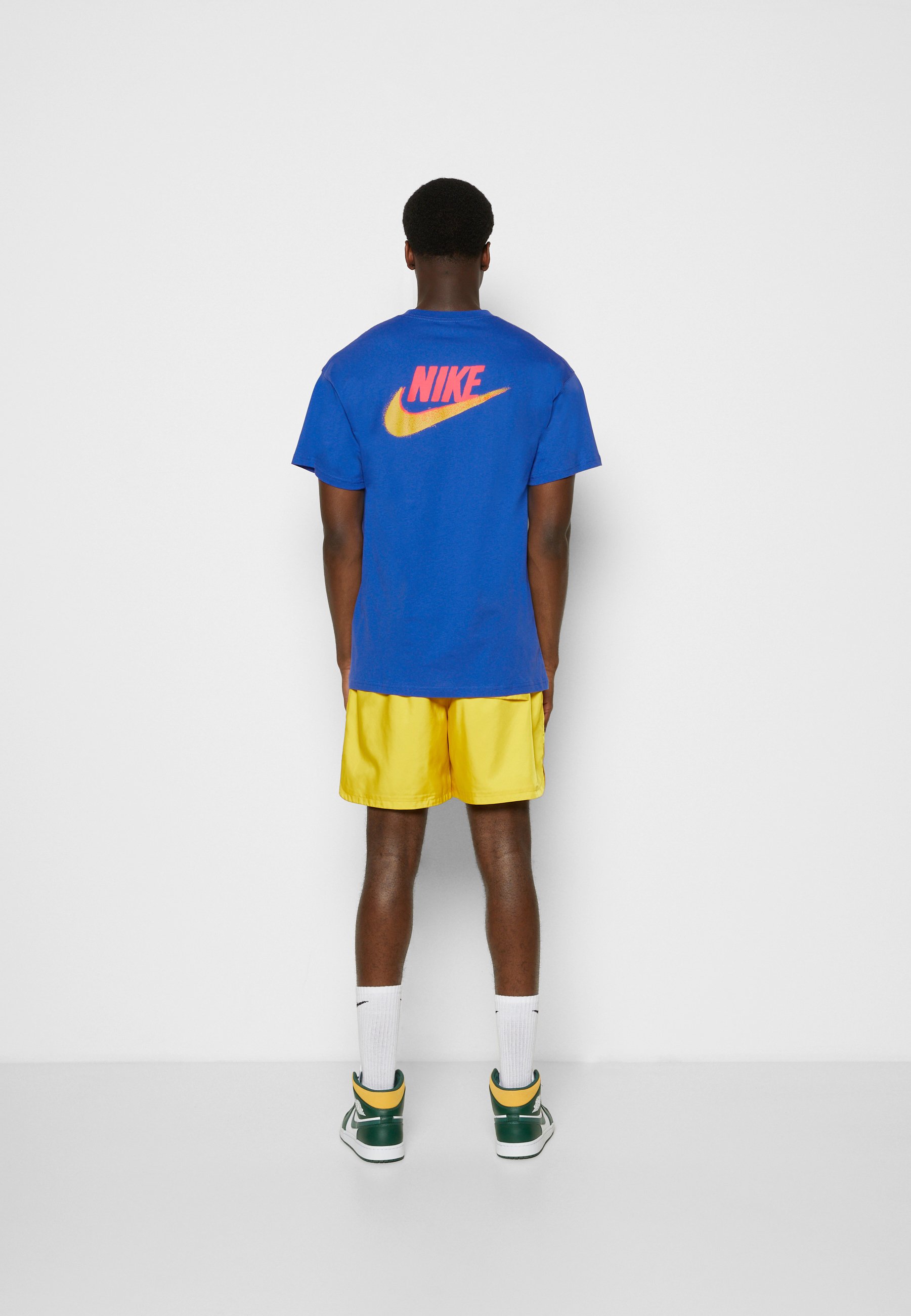 Nike Sportswear GRAPHIC TEE - Print T 