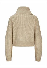Beige kort hoodie med ribbat mönster, bred krage och långa ärmar. Tyget verkar mjukt och fluffigt med ett subtilt mönster.