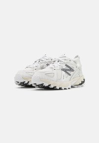 New Balance 610 UNISEX - Sportcipő - white