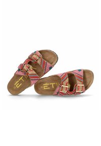 Sandalias coloridas con correas de tela estampada, dos hebillas ajustables, una plantilla acolchada en color marrón y una suela negra. Talla 37.