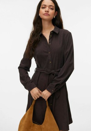 VMVILJA KURZES - Robe chemise - chocolate torte