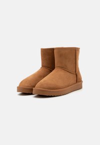 XTI Botines - camel