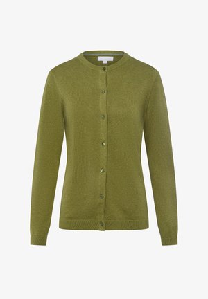 Cardigan en tricot vert avec des manches longues, un col rond et six boutons de fermeture. Les poignets et l'ourlet côtelés ajoutent de la texture.