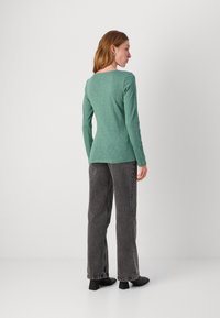 Marc O'Polo LONG SLEEVE BOAT NECK - Top dugih rukava - smooth green