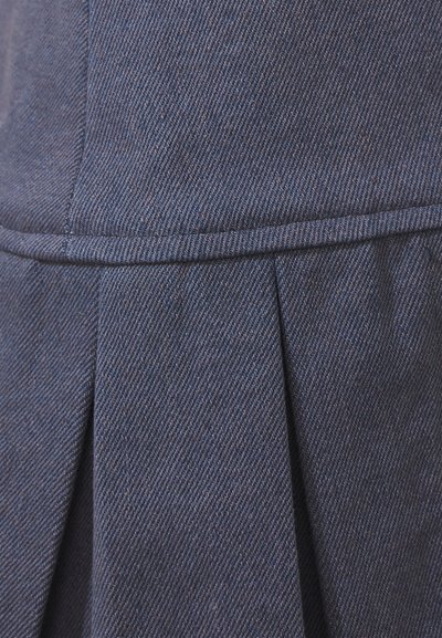 Main image 3, Enlarge
