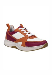 Sneaker mit orangefarbenen, weißen und lila Lederpaneelen. Verfügt über weiße Schnürsenkel, eine gepolsterte Zwischensohle und eine strukturierte Gummisohle.