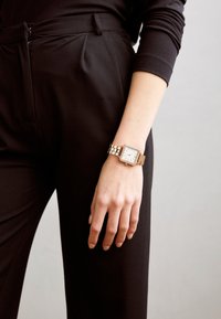 Thumbnail Image 3