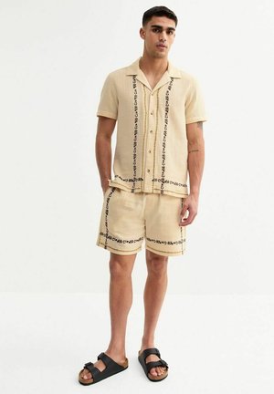 New Look REGULAR FLORAL EMBROIDERED - Camicia - off white
