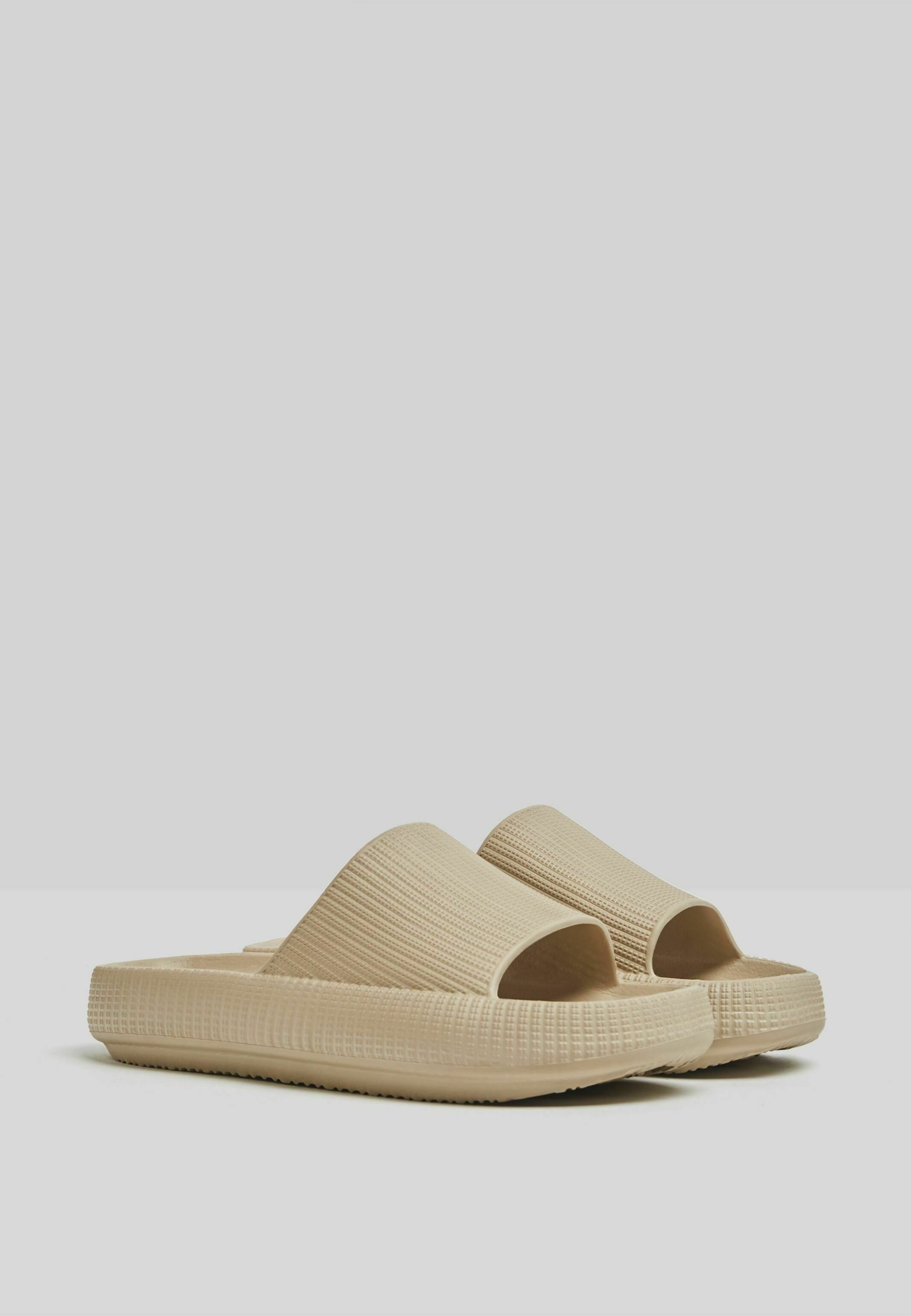ciabatte bershka