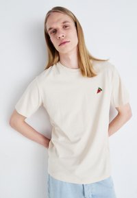 Selected Homme SLHREG CLAUS TEE - Basic T-shirt - fog