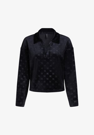 Černý velurový pulovr s dlouhými rukávy, límečkem a polozipem na krku. Obsahuje všudypřítomný vzor s reliéfním logem.