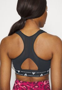 adidas Performance Sujetadores deportivos con sujeción media - black/white