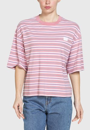 Carrera Jeans, CARRERA JEANS T-SHIRT OVERSIZE FIT - T-shirt con stampa - pink and blue stripes on white ground