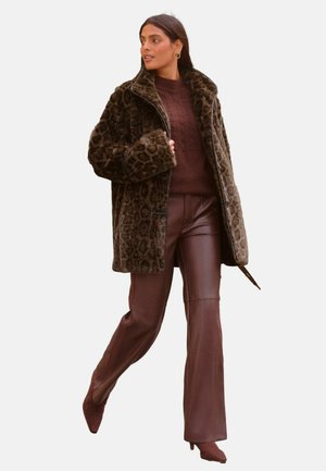 PETITE FIT - LEOPARD PRINT - Zimný kabát - brown