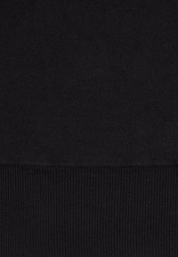 Tissu en tricot noir avec une texture lisse. Doté d'un ourlet côtelé et d'une couleur uniforme sur toute la surface, indiquant un design simple.