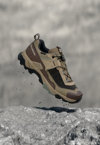 No seleccionado, desert tan/white pepper/green milieu