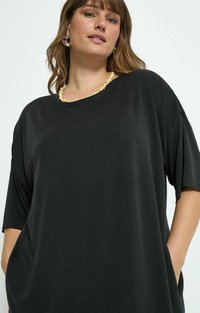 PEPPERCORN OCTANA SLEEVE KNEE LENGTH - Trikoomekko - black