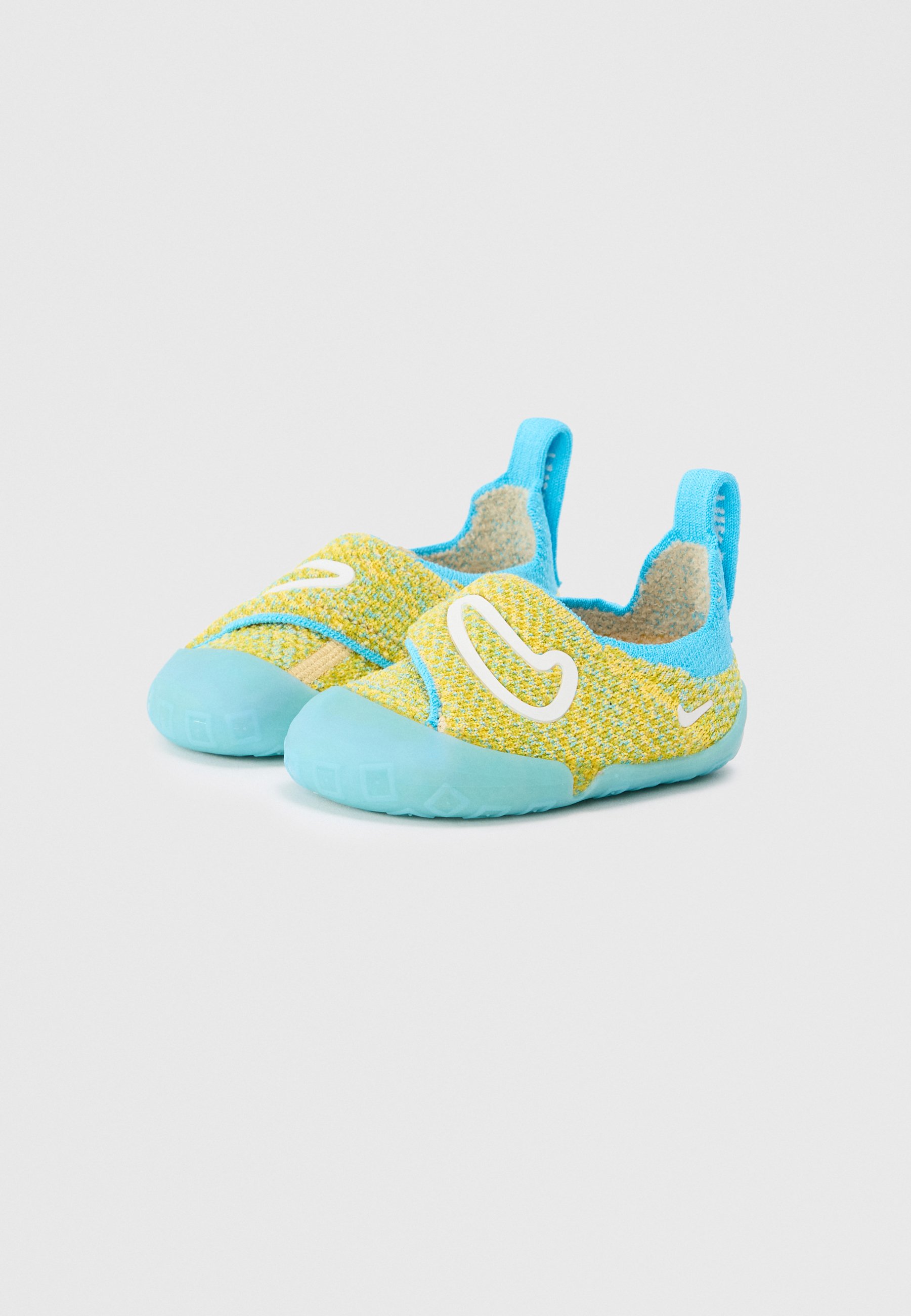 nike baby swim shoes