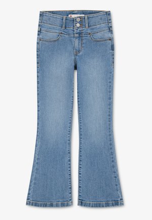Jean en denim bleu clair à taille haute, deux boutons, poches avant et jambes légèrement évasées.