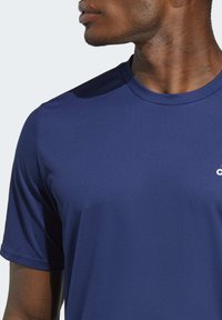 adidas Performance Sport T-shirt - dark blue   white