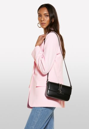Sisley, BLACK SHOULDER BAG WITH CHAIN - Borsa a tracolla - black