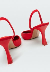 Stradivarius Escarpins à talons hauts - red