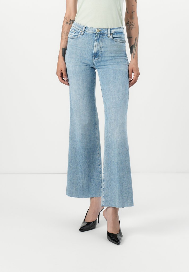 7 For All Mankind Flared Jeans lichtblauw