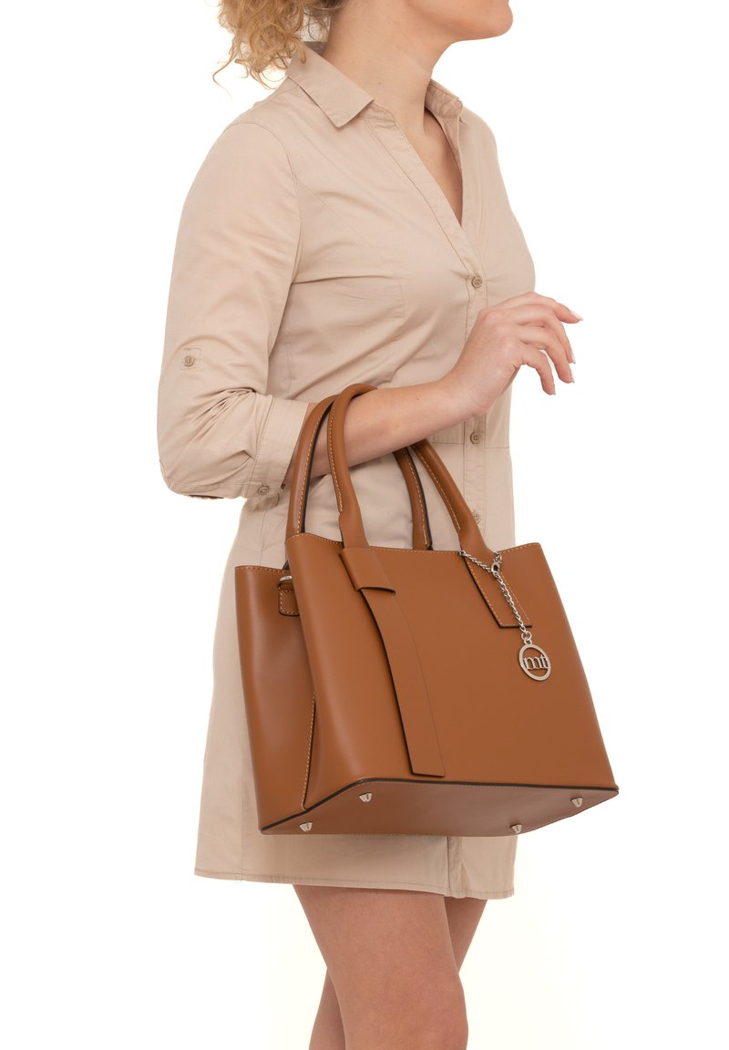 Mia Tomazzi WITH TWO HANDLES - Sac ?� main - camel - ZALANDO.FR