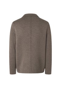 Maglione a maglia marrone con maniche lunghe e colletto a scialle. Presenta un dettaglio cucitura sul retro e un tessuto strutturato per una maggiore profondità.