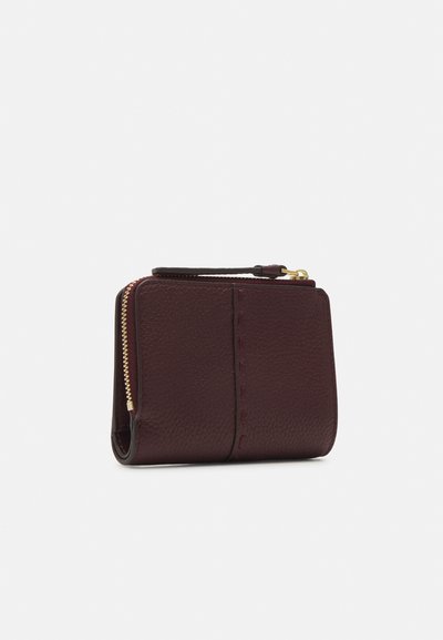 Tory Burch MCGRAW BI-FOLD WALLET - Rahakott - wine