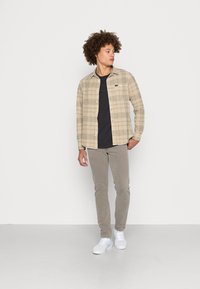 Lee LEESURE  - Camisa - clay