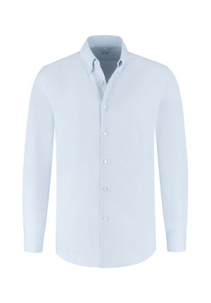 Lichtblauw heren overhemd met lange mouwen, met knoopsluiting en witte knopen, weergegeven op een witte achtergrond.