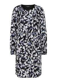 Schwarzes Kleid mit abstraktem Muster in Weiß und Blau, langen Ärmeln, runden Ausschnitt und verstellbarem Kordelzug in der Taille. Glatte Stoffstruktur.