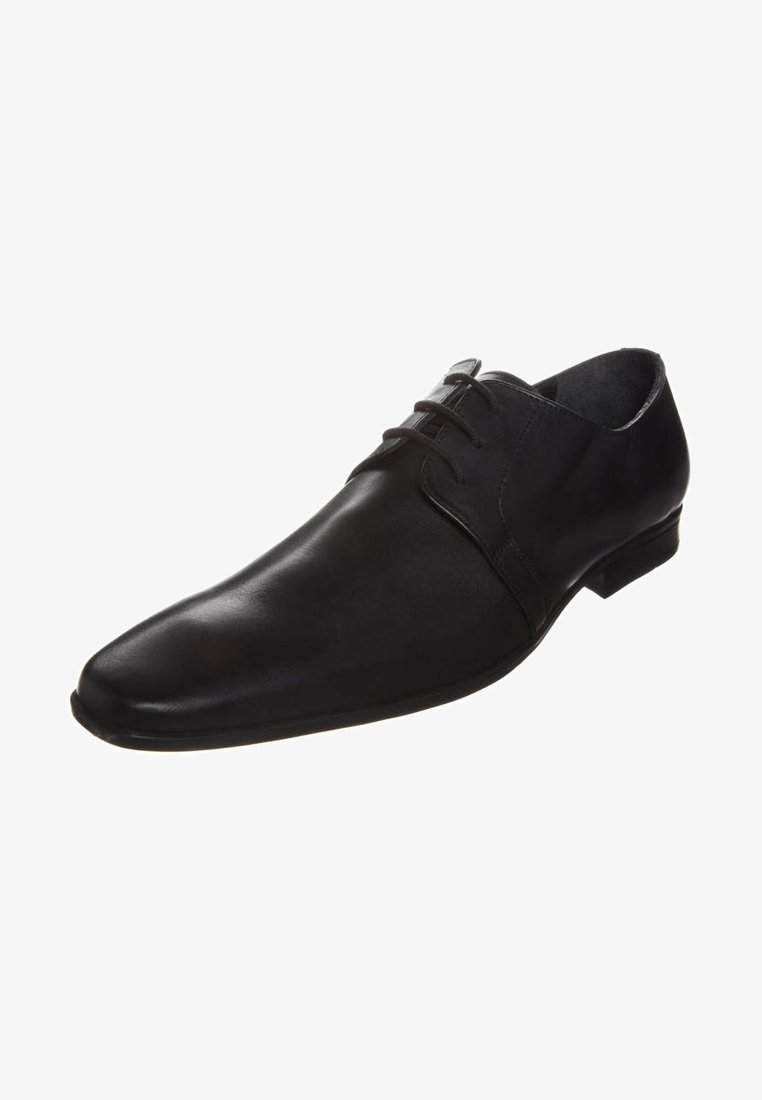 Chaussure habillée en cuir noir avec un bout pointu, un laçage, une texture lisse et un petit talon. Style minimaliste sans logos visibles.
