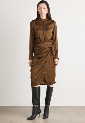 JAFFA - Abito a camicia - jaffa brown anjalii