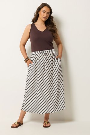 Yours Clothing, WOMEN'S MAXI SKIRTS - Jupe trapèze - chocolate