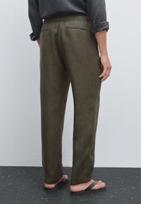 Massimo Dutti JOGGER - Trousers - dark green