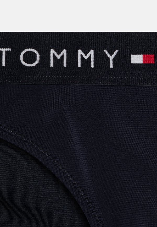 TRIANGLE - Bikini - desert sky2