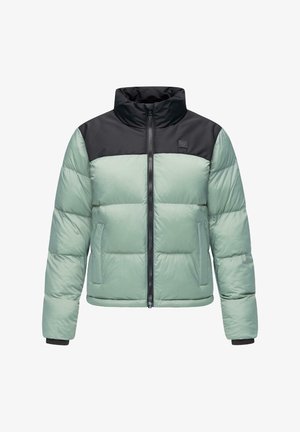 Geacă puffer verde deschis cu guler înalt, negru și închidere cu fermoar. Prezintă o textură matlasată și două buzunare laterale.