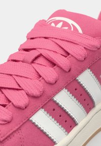 adidas Originals CAMPUS 00S W - Riedlenčių batai - pink fusion/core white