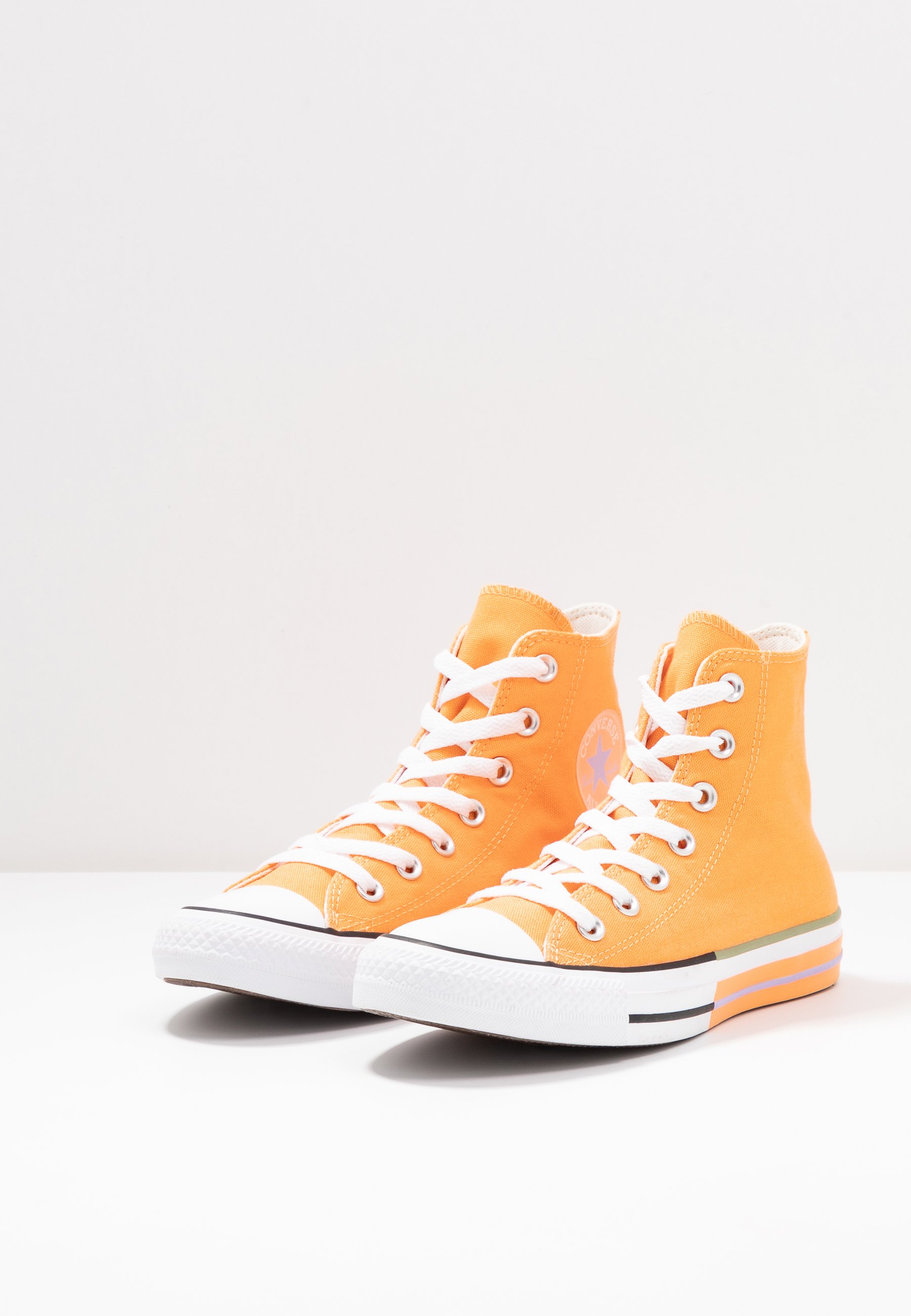 chuck 70 moonstone violet