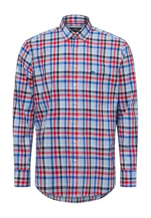 Langärmliges Hemd mit Knöpfen im karrierten Muster in Rot, Blau und Weiß. Verfügt über einen abgerundeten Saum und ein kleines gesticktes Logo auf der Brust.
