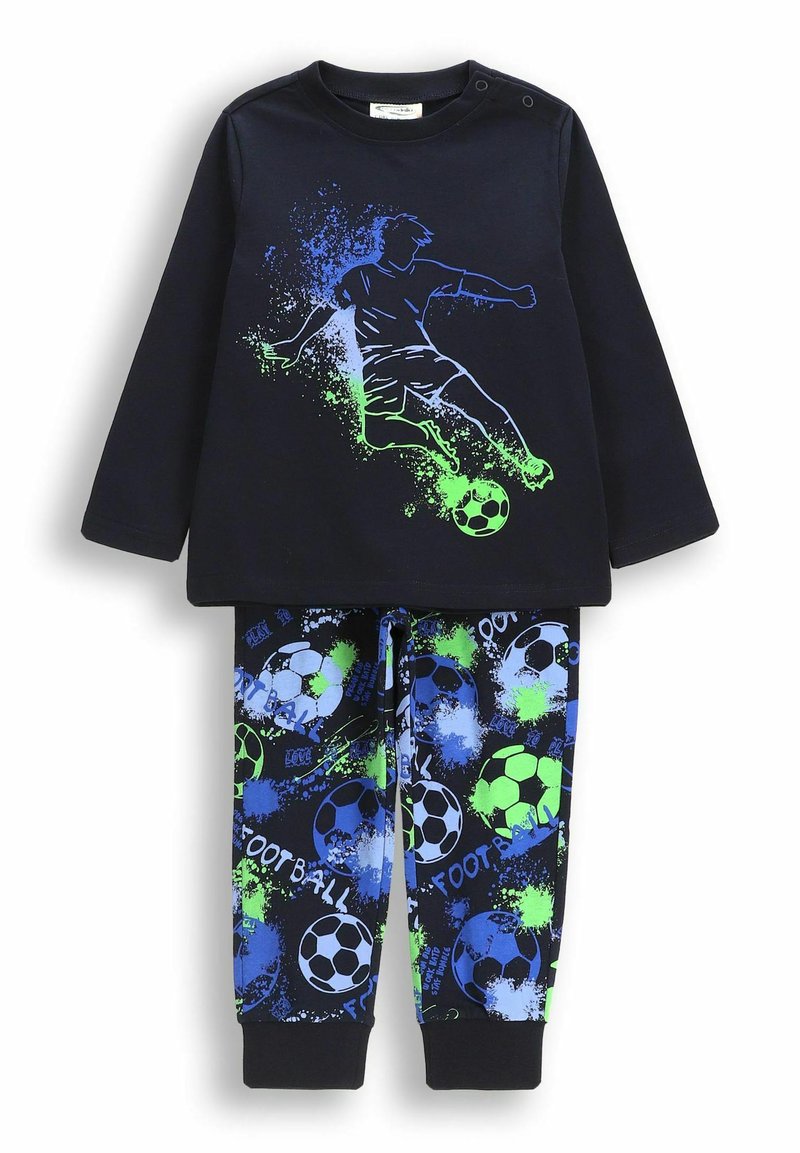Dziecięcy zestaw z długim rękawem w kolorze granatowym, z grafiką piłkarza na górze i wielokolorowymi wzorami piłek nożnych na spodniach.
