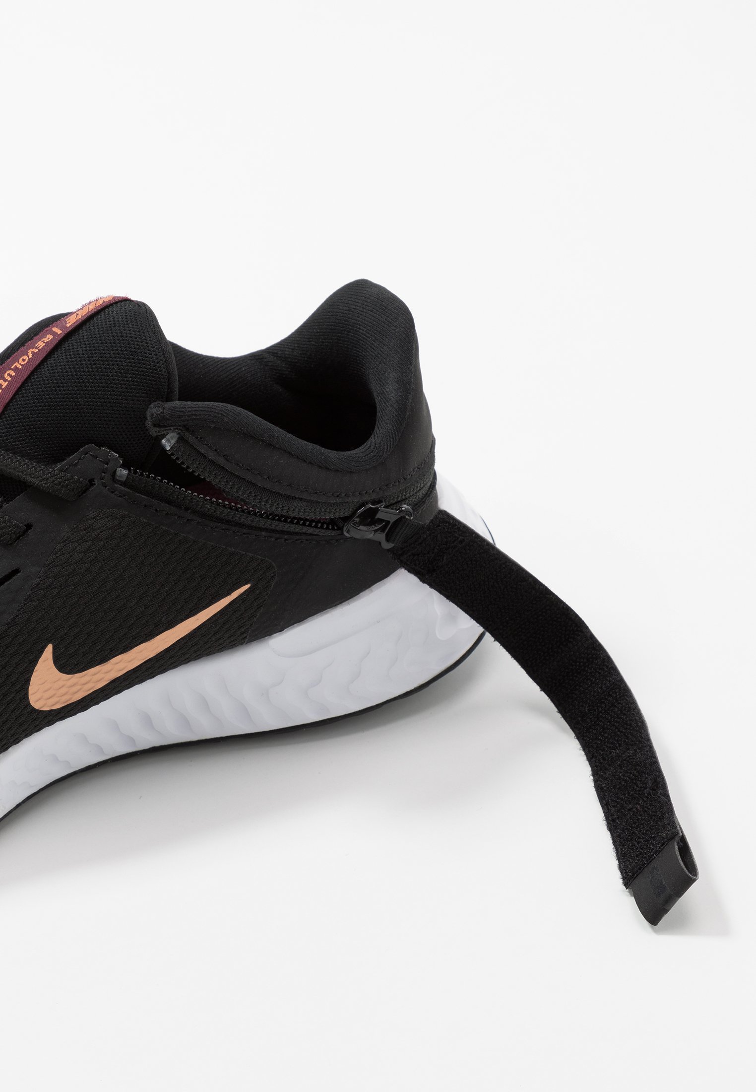nike revolution 5 black metallic copper