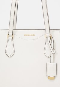 MICHAEL Michael Kors TARYN TOTE - Cabas - optic white