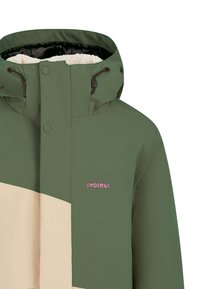 Grüne Jacke mit einem cremefarbenen Streifen, weicher Fellfutter am Kragen, verstellbare Kapuze und rosa gesticktem Logo auf der Brust.